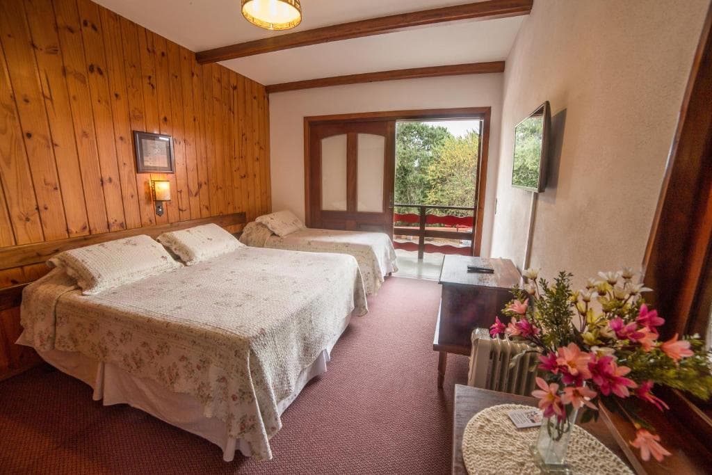 Quarto Triplo com Varanda - Hotel Recanto São Cristovão