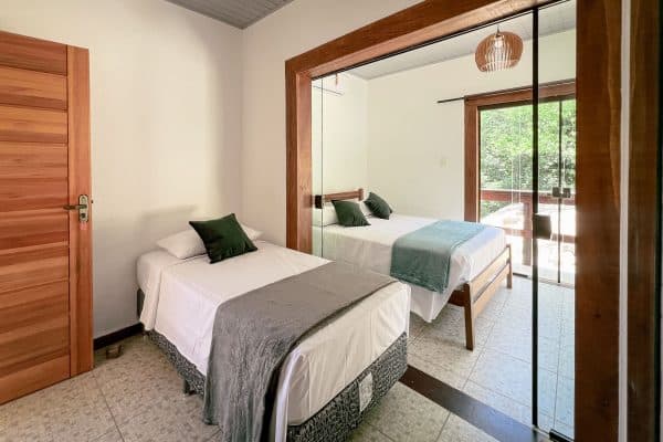 Quarto Conforto - Velinn Pousada Canoa Ilhabela